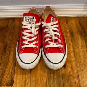 Red converse s. Women’s size 9 men’s size 7